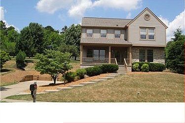 1st image of 1004 S Lake Dr