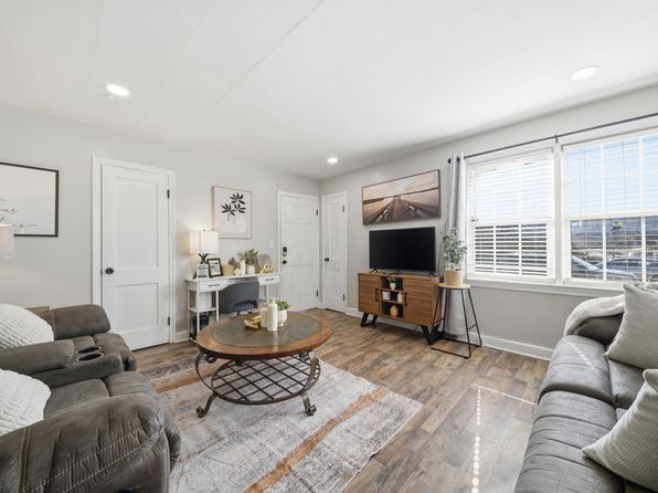 1346 Little Bay Ave APT 1