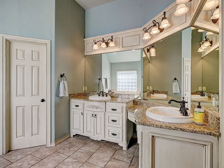 3116 Beacon Hill St — Photo 23