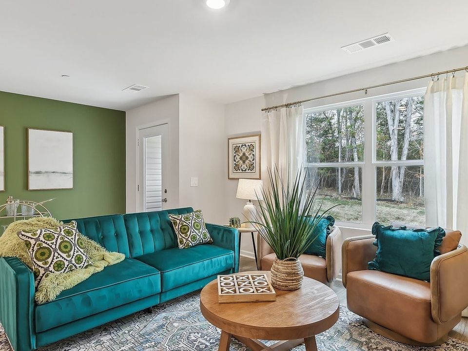 1st image of 1464 Lexington Way