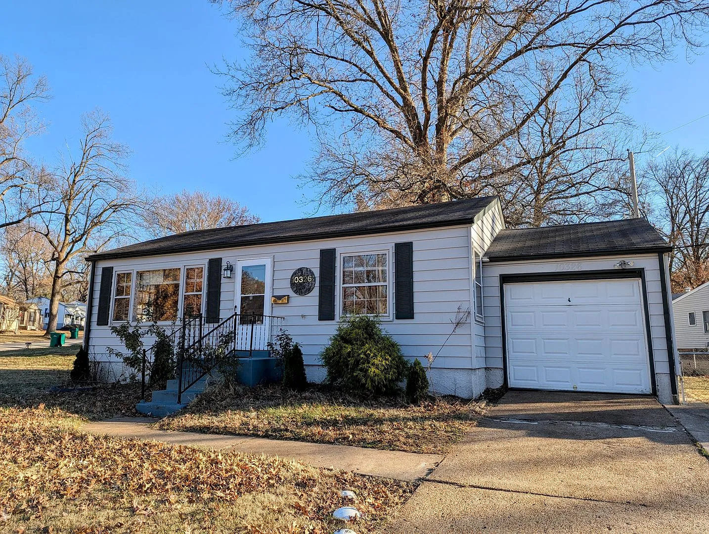 10326 Coburg Lands Dr photo 1