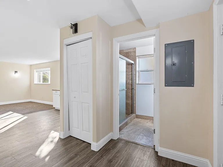 1543 Estee Ave — Photo 31