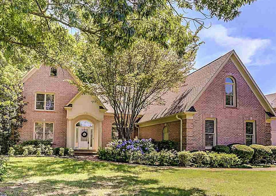 1st image of 9863 S Houston Way