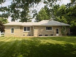 2nd image of 1119 E Southview Dr