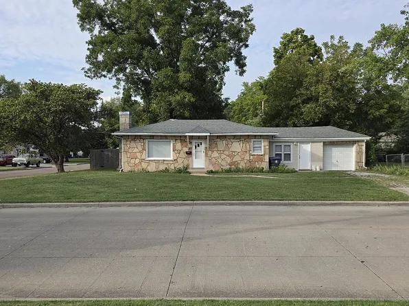 2020 W 14th St, Sedalia, MO 65301