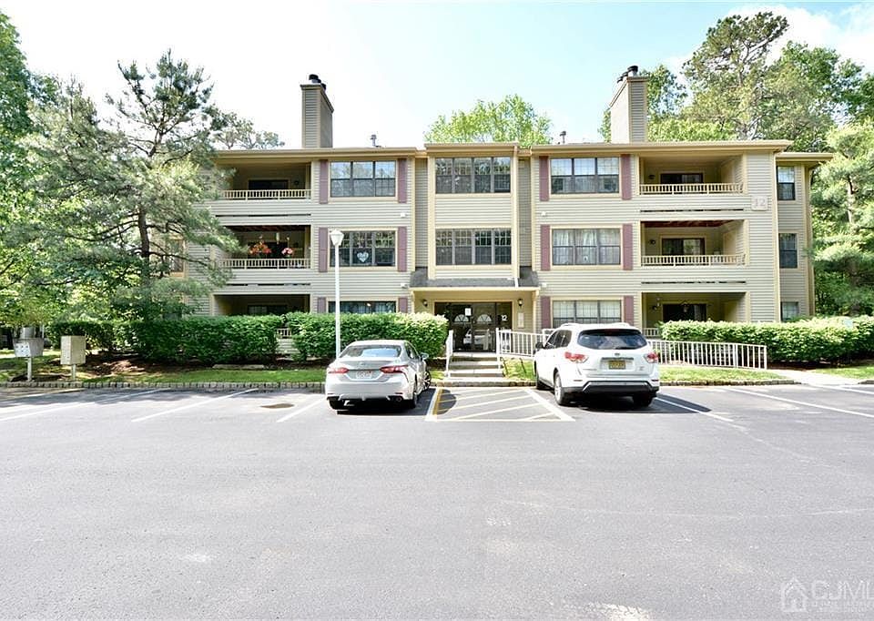 1st image of 1209 Stoneridge Cir #1209