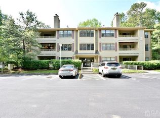 1209 Stoneridge Cir #1209, Helmetta, NJ 08828