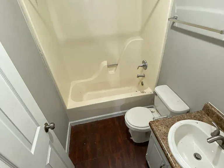 2219 Jonathan Dr NW #C — Photo 10