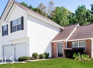 429 Pecan Wood Cir, Fairburn, GA 30213