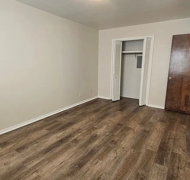 3220 E 47th St S — Photo 14
