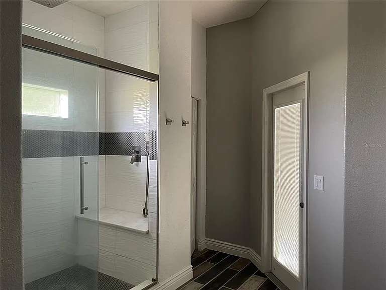 227 Pamona St — Photo 14