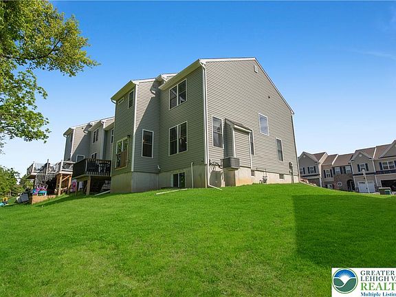 3rd image of 4462 Benjamin Ct