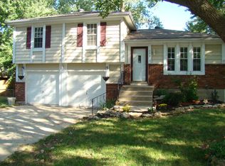 626 E Colleen Dr, Gardner, KS 66030