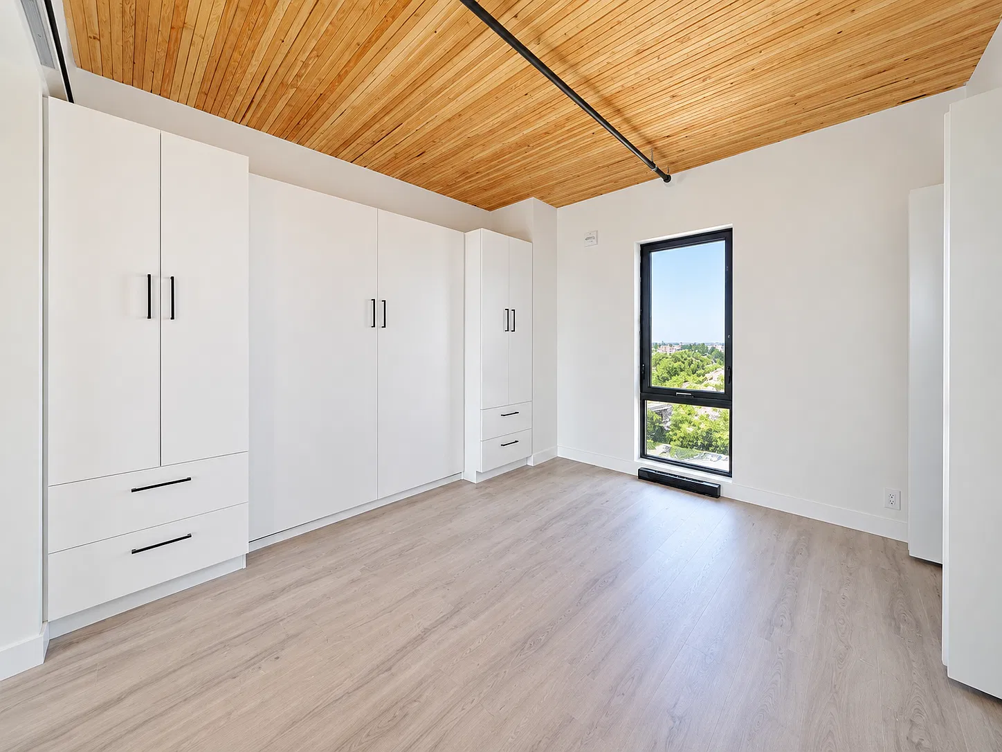 123 James Ave — Photo 4