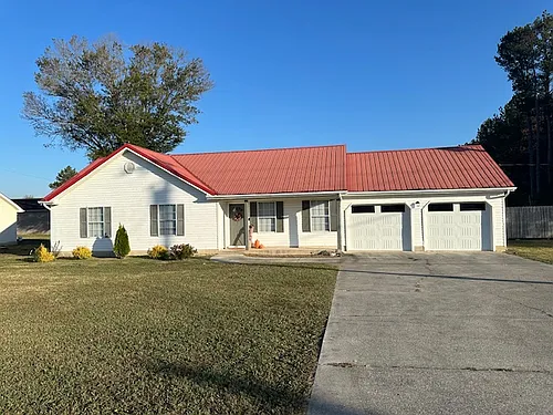 1083 Steele Rd Photo 1