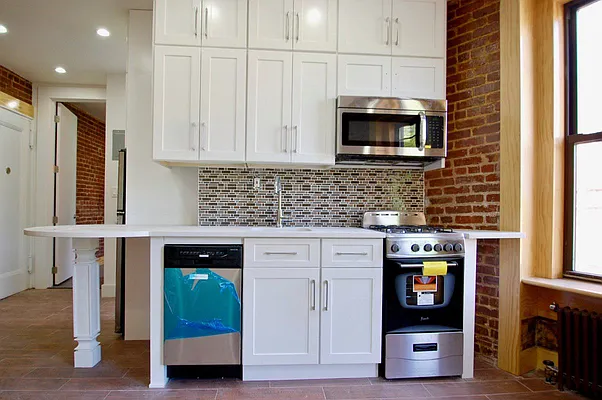 Rented by Bohemia Realty Group | media 19