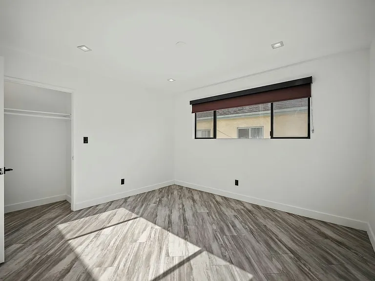 955 N Oxford Ave #5 — Photo 25