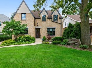 11 Wisner St, Park Ridge, IL 60068