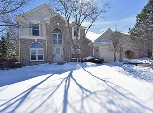 5141 Spruce Pointe Dr, Gurnee, IL 60031