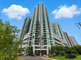 220 Burnhamthorpe Rd W