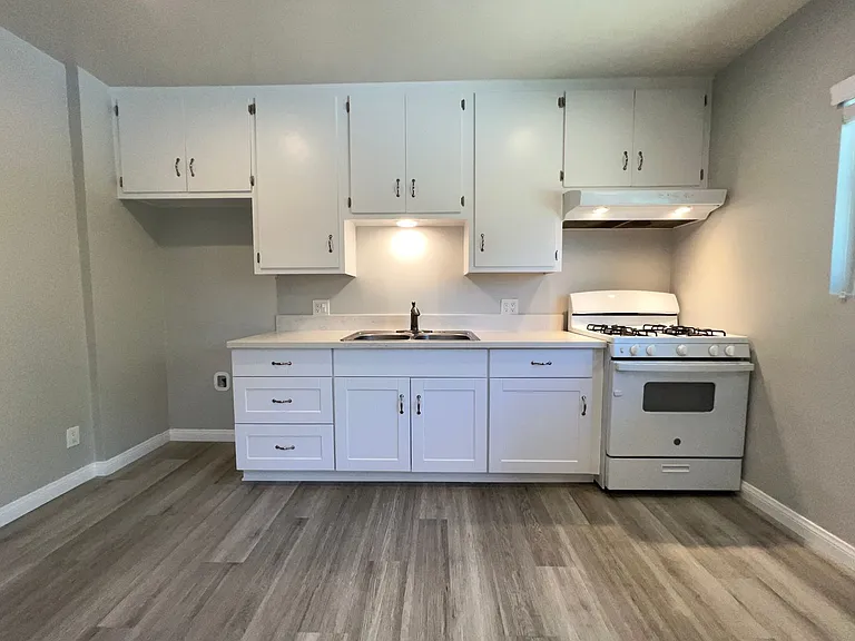915 S Mesa St — Photo 10