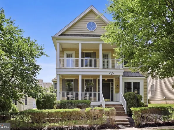 406 Dornishwood Pl, Chalfont, PA 18914