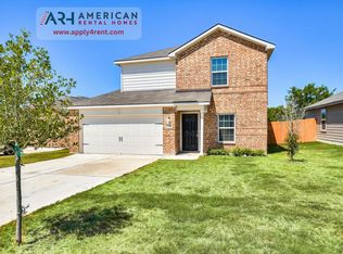 341 Crescent Park Dr, Jarrell, TX 76537
