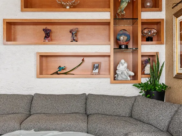 100 Riverside Boulevard image 10 of 37