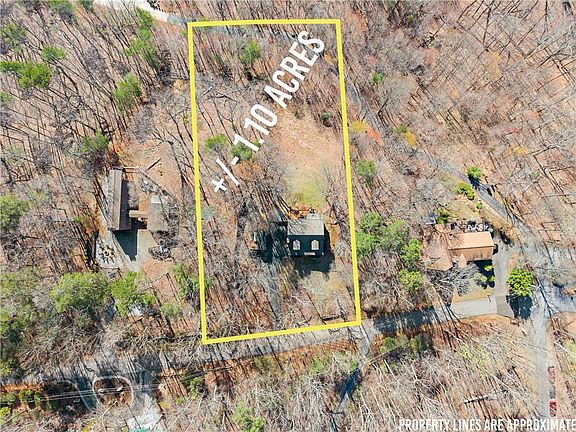 4th image of 827 Laurel Ridge Rd