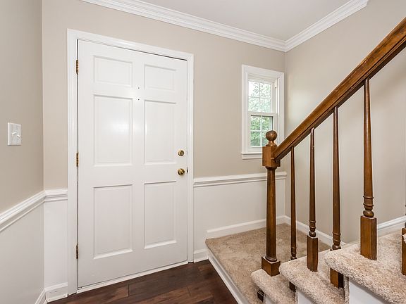 3rd image of 4714 Bournewood Ln