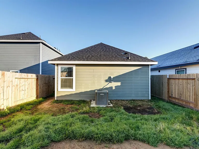 16428 Jasmine Marie Pl — Photo 21