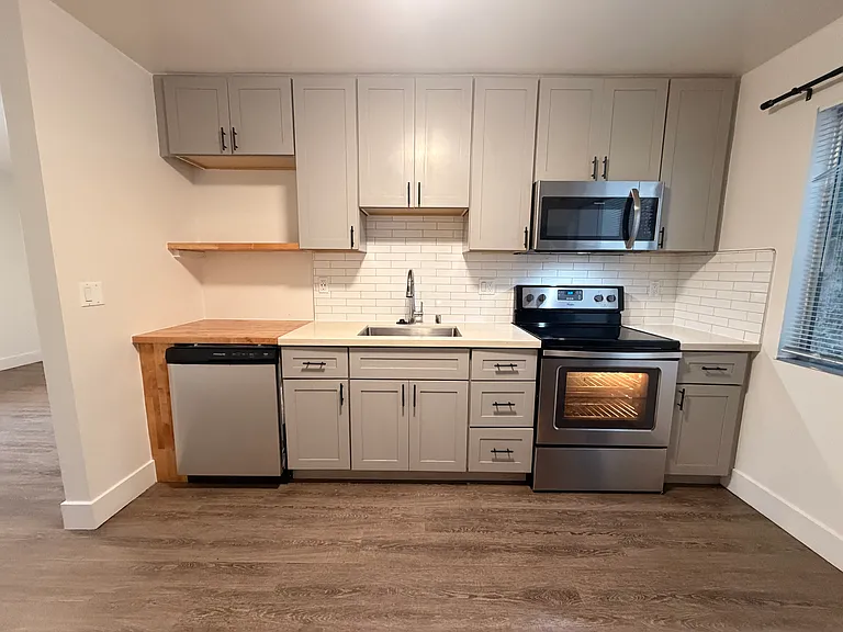 655 Moorpark Way #2B — Photo 6