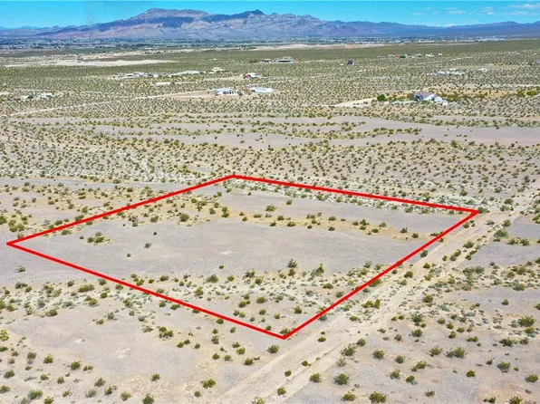 2721 E Kyle Way, Pahrump, NV 89060