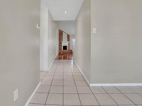 4th image of 2310 Keyhole Ln