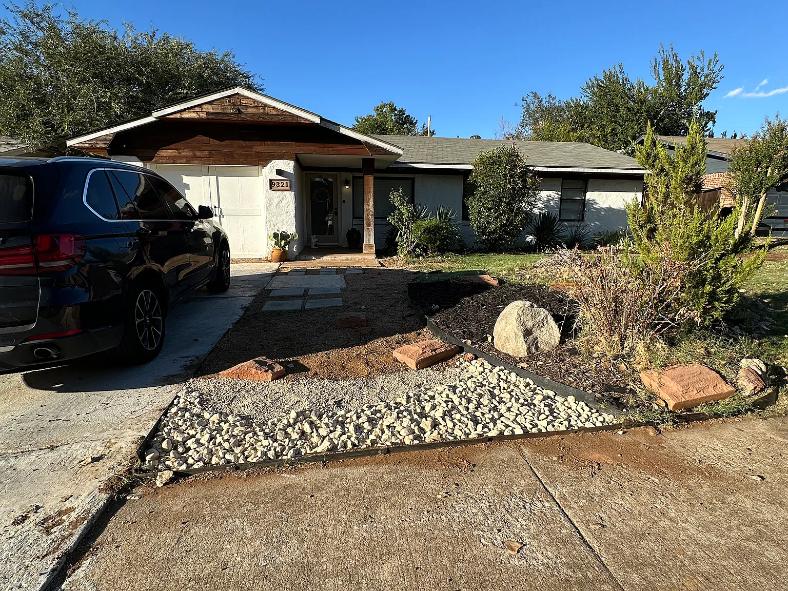 3 bed, 995 sqft, $1,300 — Photo 2