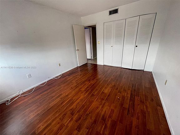 5th image of 1351 NE Miami Gardens Dr APT 615E