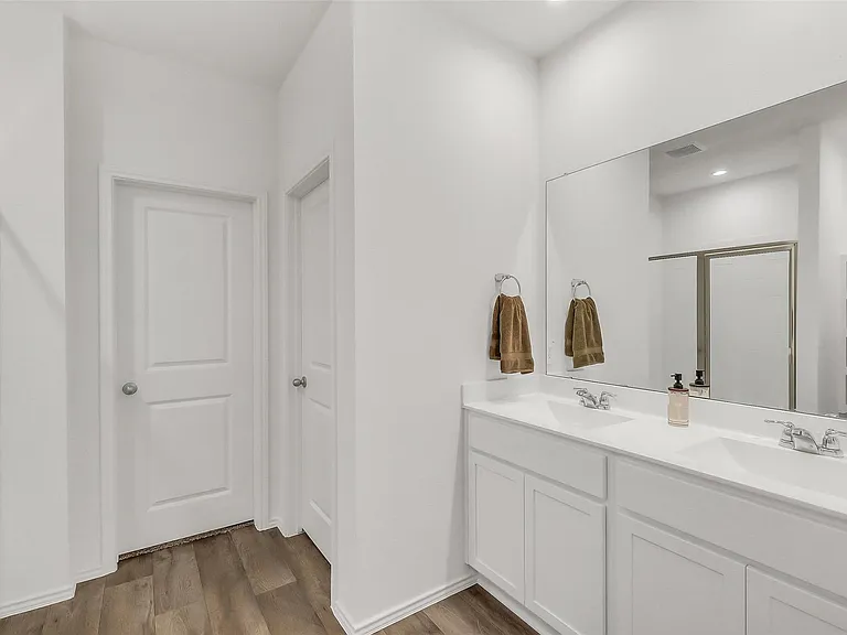 4210 Bromham Farms Dr — Photo 17