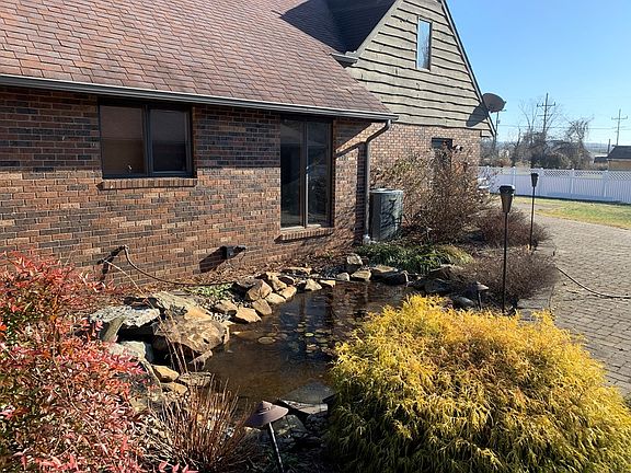 4th image of 8939 Green St