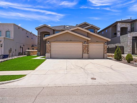 2nd image of 12572 Blue Heron Dr