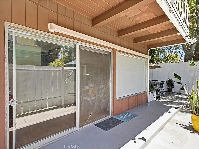 4268 Troost Ave — Photo 13