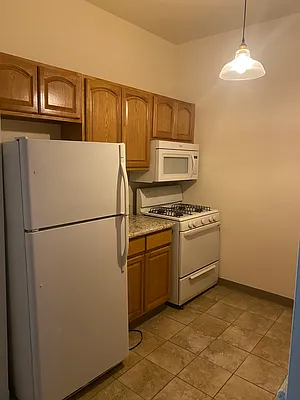 Rented by Lucien Perry | media 4