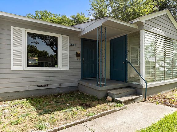 2nd image of 1513 Davis Blvd