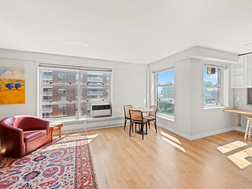 1st image of 80 La Salle St APT 16E