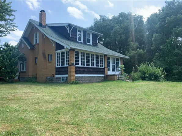 5814 Youngstown Hubbard Rd, Hubbard, OH 44425