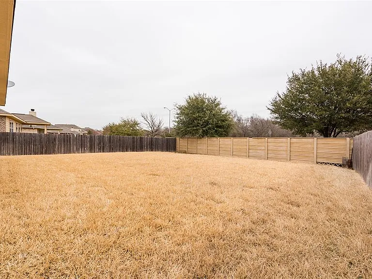913 Brighton Pl — Photo 29