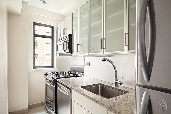 Rented by Halstead Real Estate | media 8