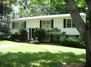 2 Cindy Ln, Andover, MA 01810