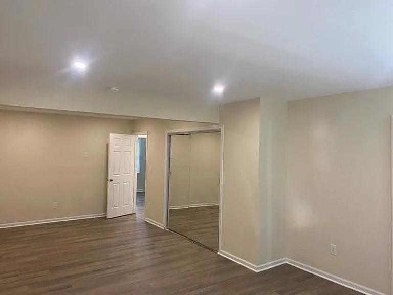 215 Northview Dr — Photo 23