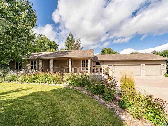 2nd image of 48014 Woodsong Pl