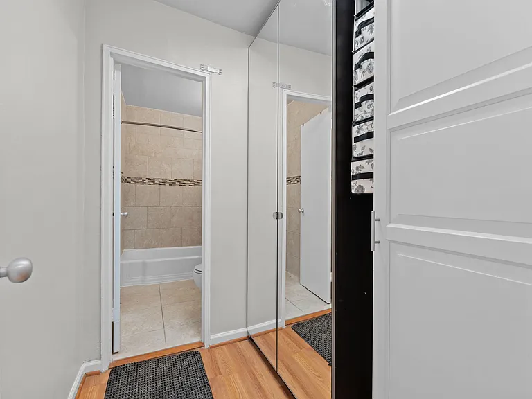 305 C St NE #308 — Photo 15